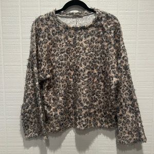 Zara long sleeve cheetah print fuzzy sweater